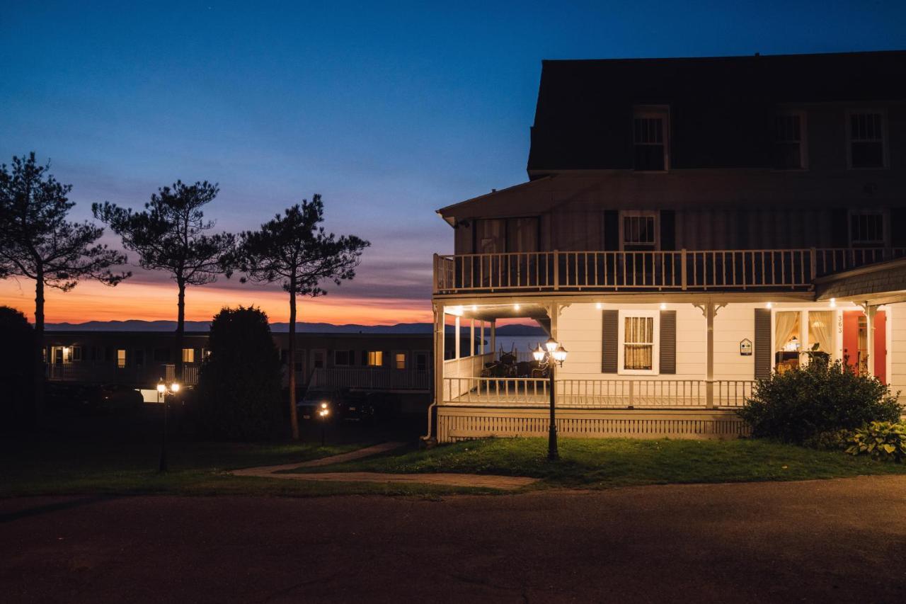 Auberge Sur Mer Notre-Dame-du-Portage Exteriör bild