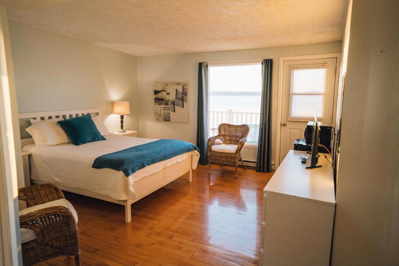 Auberge Sur Mer Notre-Dame-du-Portage Exteriör bild